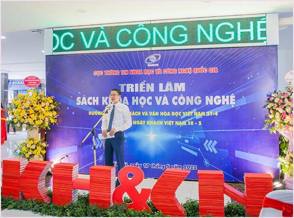 2022-05-18-hoi-sach-02