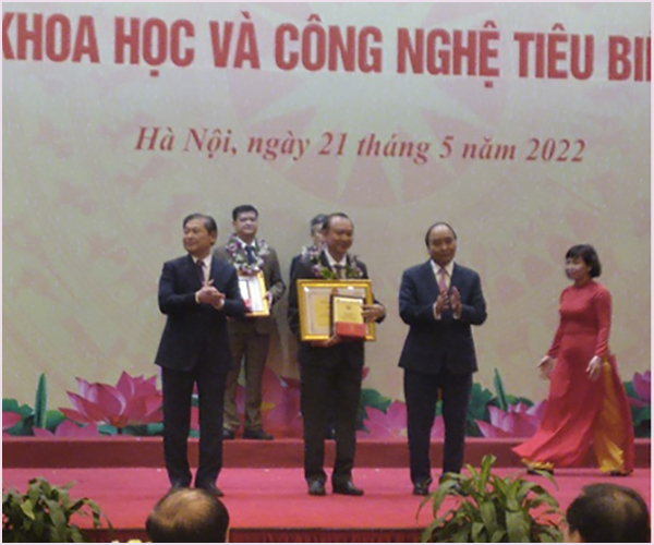 2022-05-23-ton-vinh-02