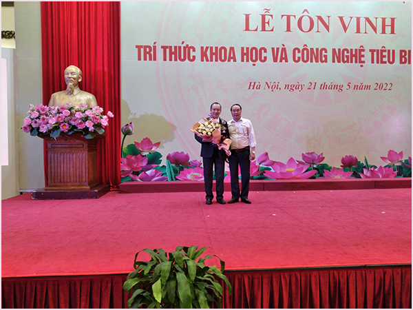 2022-05-23-ton-vinh-04